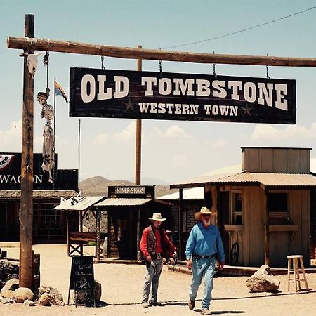 Silver Spur Homestead Luxury Glamping - The Cowboy Tombstone Exterior foto